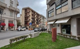 9f757806-bb4e-45f7-8da8-e2c510579b3e